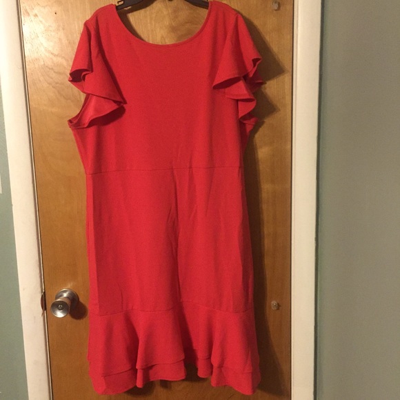 NWT Forever 21 tulip cap sleeves dress
